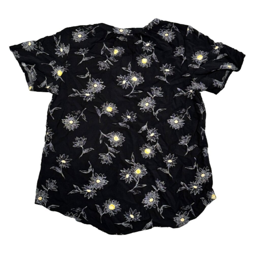 Old Navy Sunflower Lightweight V Neck Shirt - Picture 3 of 3